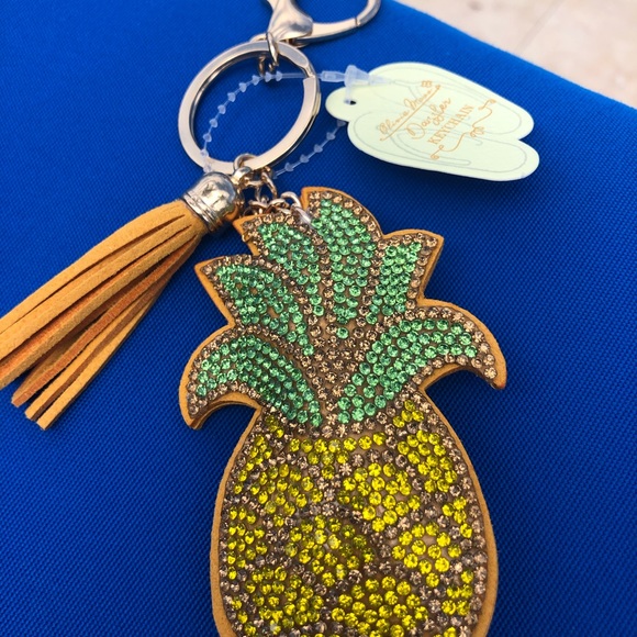 Pineapple keychain - Picture 3 of 3